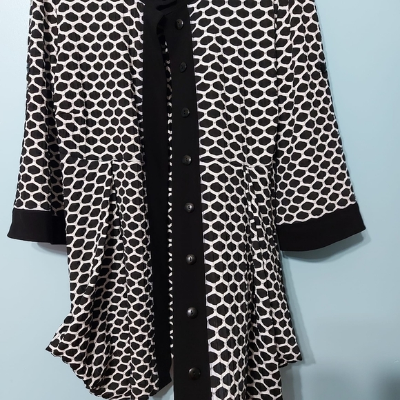 Joseph Ribkoff Textured Tunic Top - Picture 6 of 13